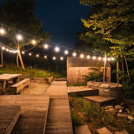 Domek Dla Pary Kaszuby Linia Brzegowa Jezioro Prywatny Las Roztoka  Exterior photo